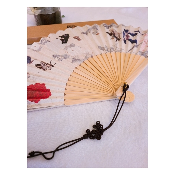 (NEW) Fan - Picture 3 of 5